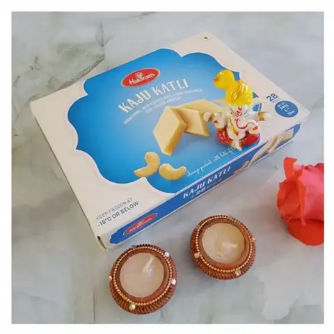 Kaju Katli & Two Diyas Gift Box
