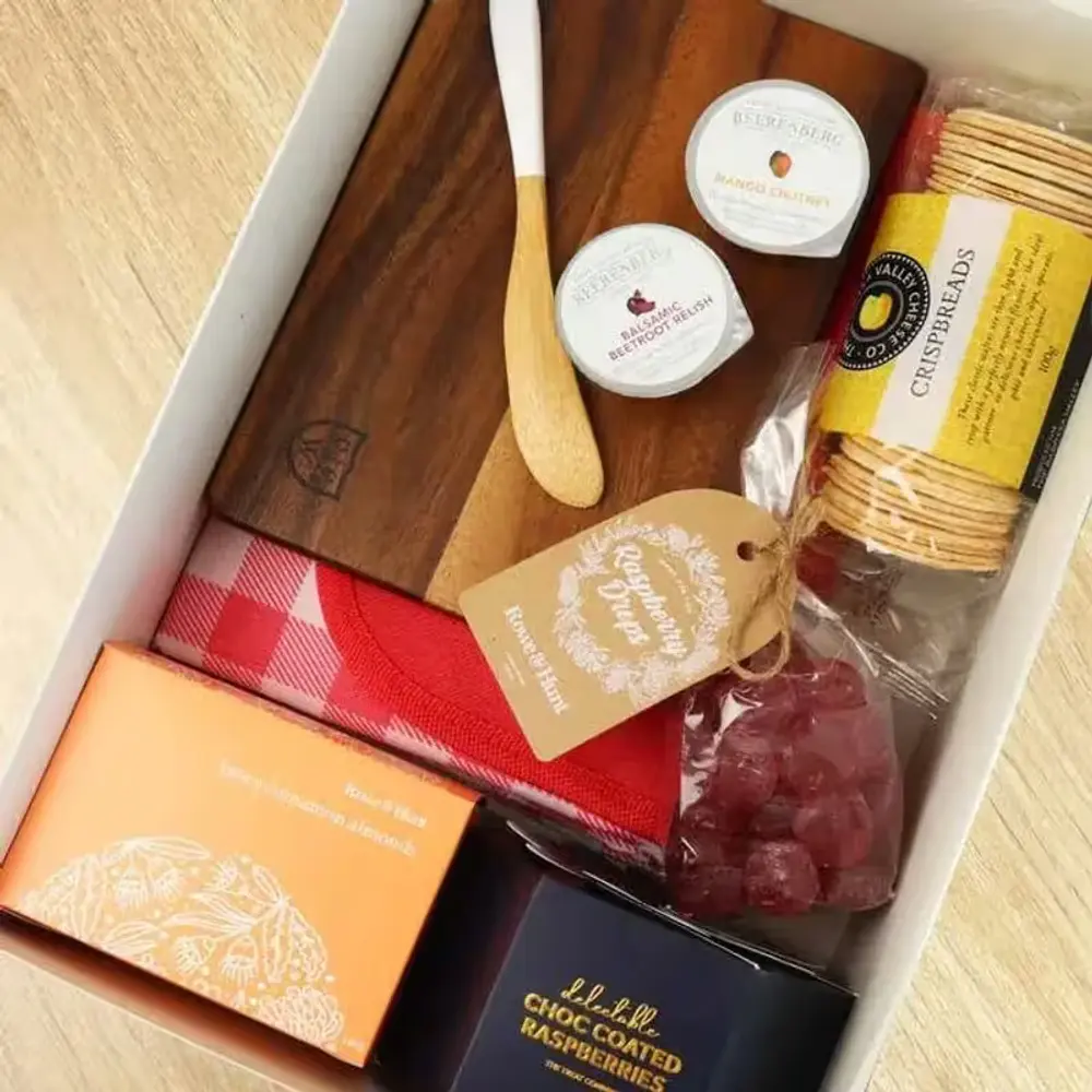Ultimate Picnic Essentials Gift Hamper