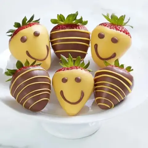 Smiling Face Dipped Strawberries