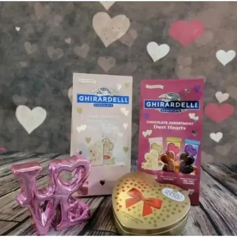 Ghirardelli, Ferrero & Love Sculpture