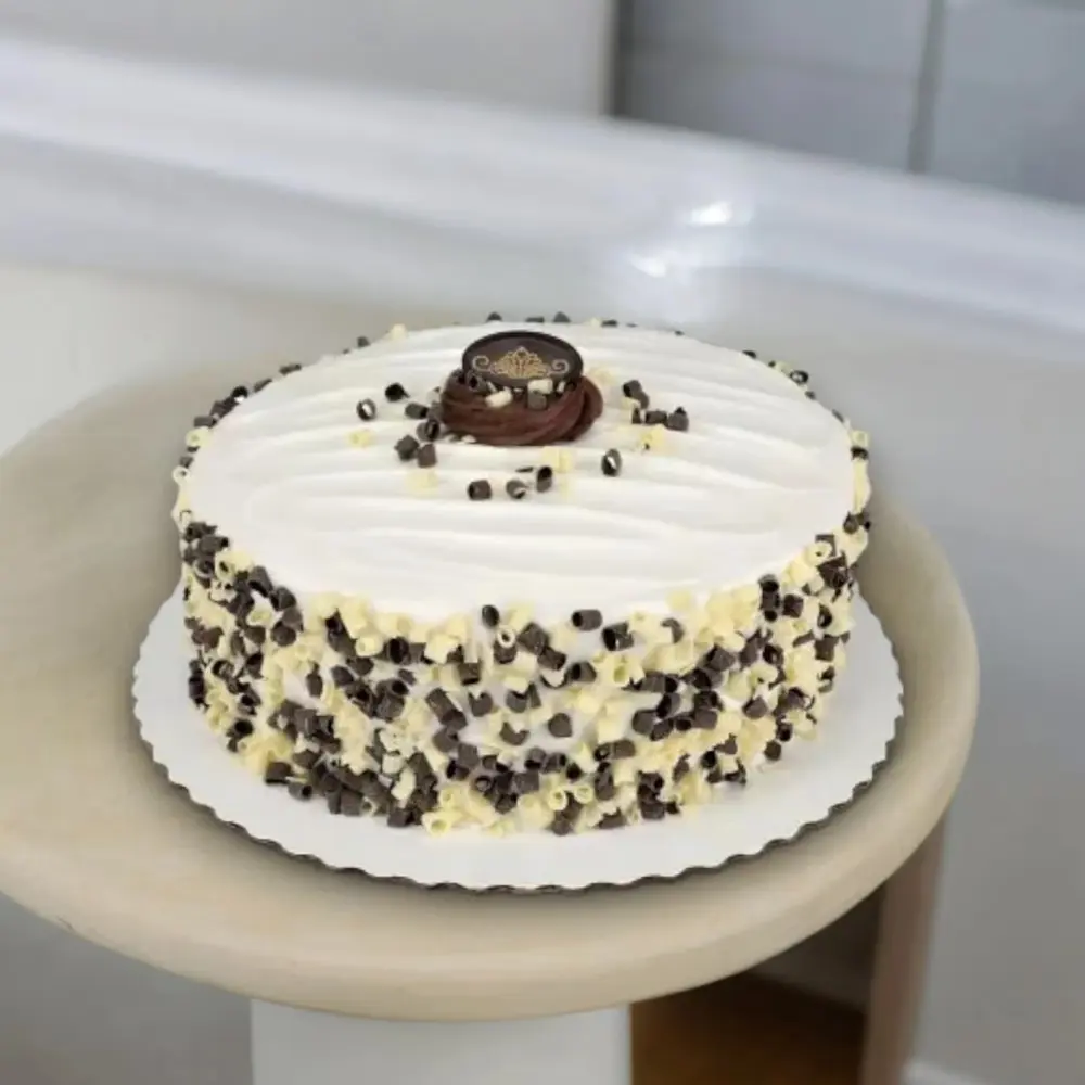 Elegance White & Chocolate Layer Cake