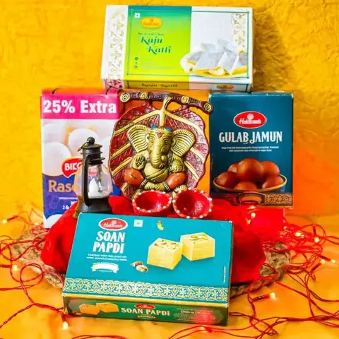 Leaf Ganesha Hanging Diwali Hamper