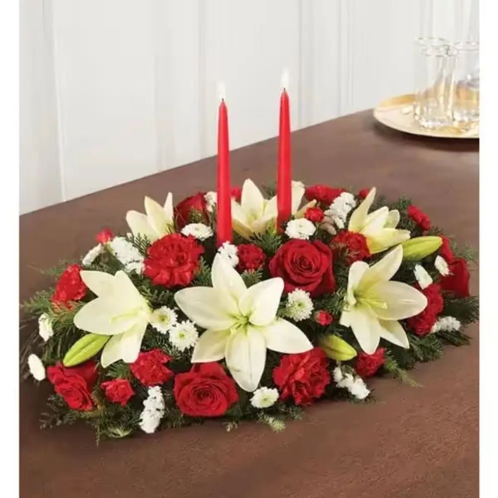 Traditional Christmas Candle Centerpiece
