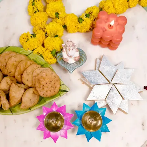Diwali Diyas, Ganesha & Snacks Feast