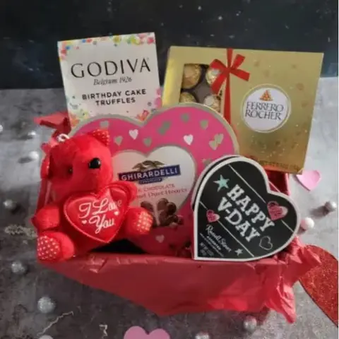 Indulgent Valentine Chocolate Set