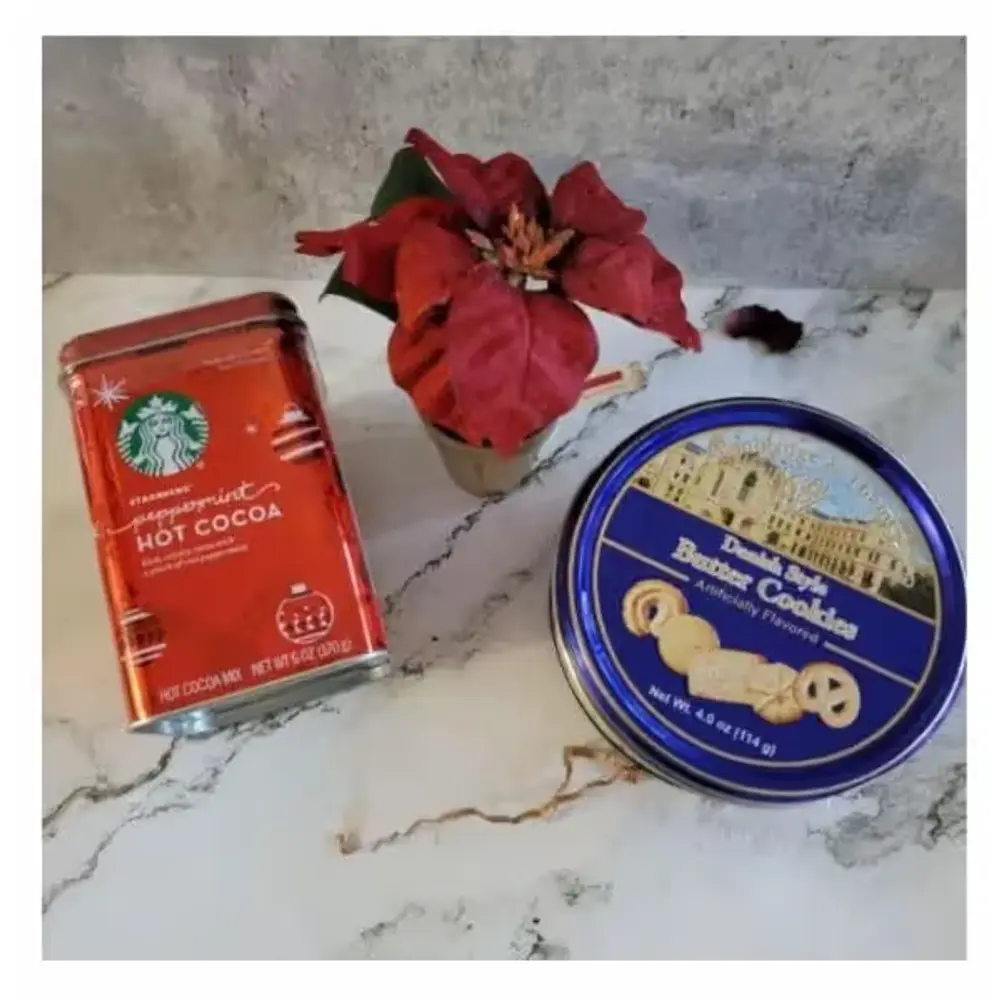 Poinsettia, Cocoa & Butter Cookies