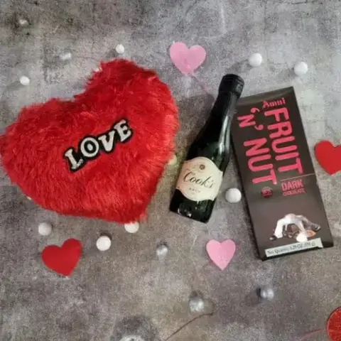 Love Nest Pillow, Chocolate & Bubbly