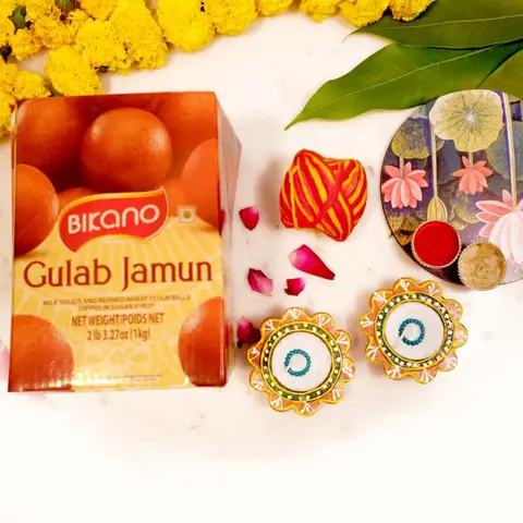Pooja Thali, Gulab Jamun & Diyas