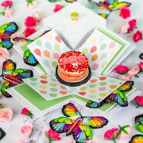 Strawberry Cake Explosion Box