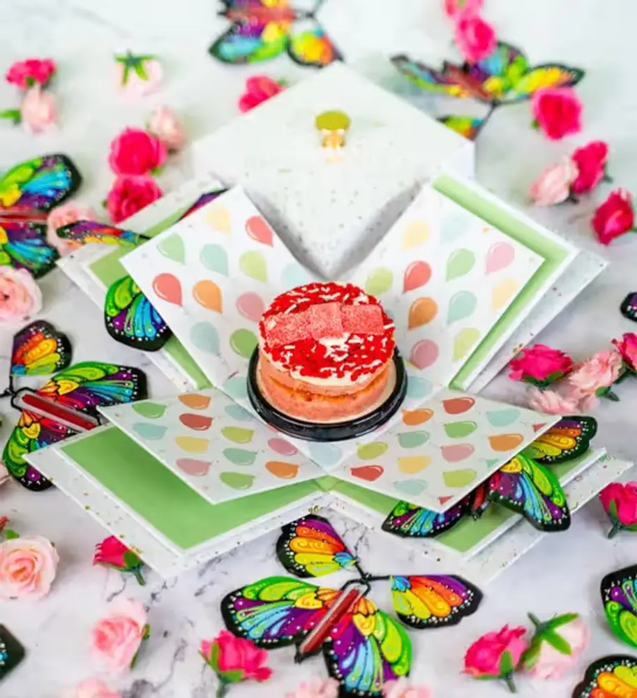 Strawberry Cake Explosion Box