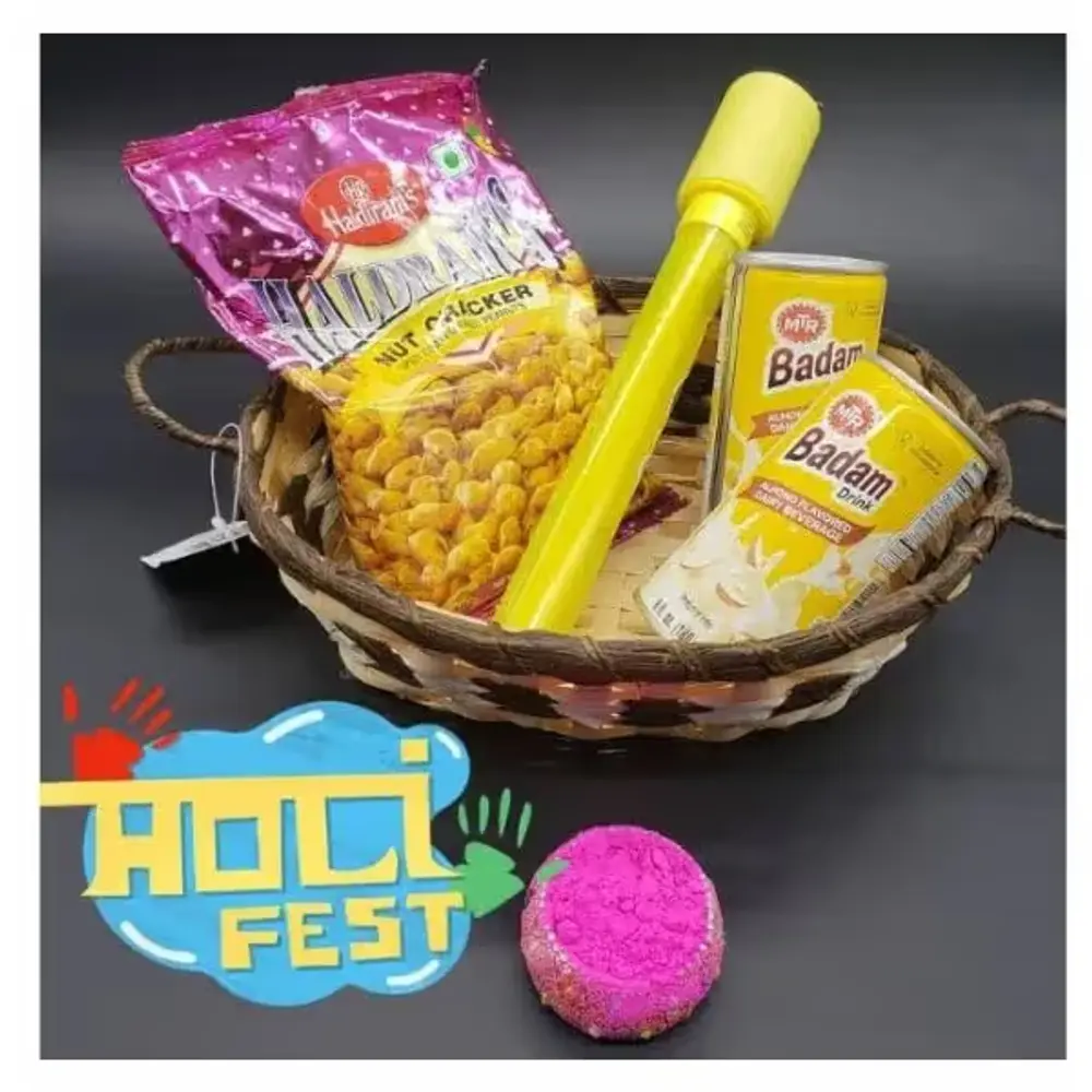 Holi Treat with Gulal & Pichkari
