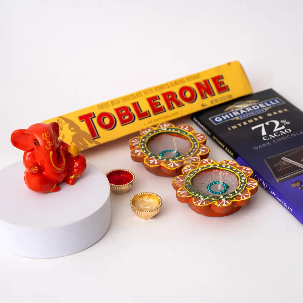 Ganesha Idol, Diyas & Chocolates