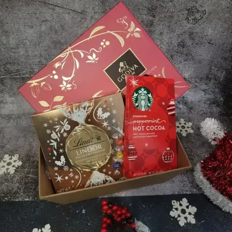 Hot Cocoa, Lindor & Godiva Biscuits Set