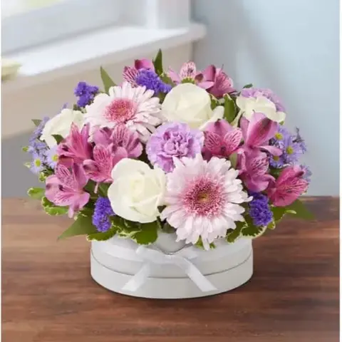 Nature's Beauty Bouquet in Hatbox