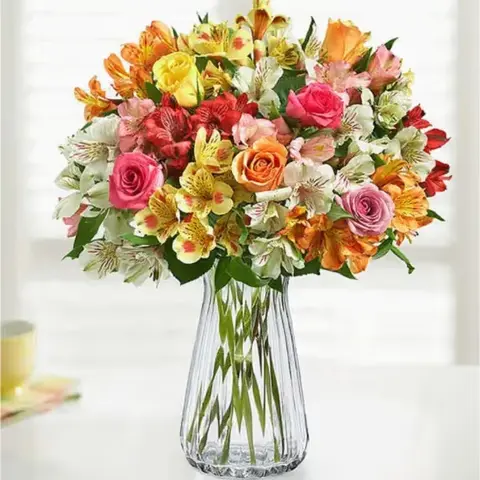Roses & Peruvian Lilies Bouquet, 16 Stems