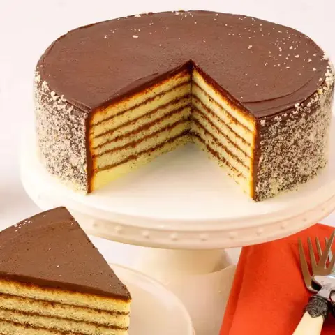 Southern-Style Golden Fudge Cake