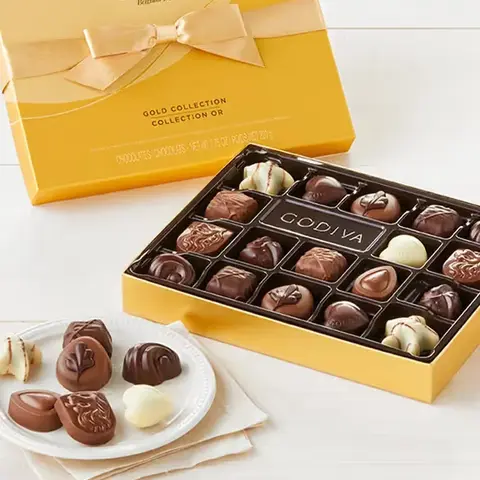 Godiva Gold Ballotin Collection, 19 Pieces
