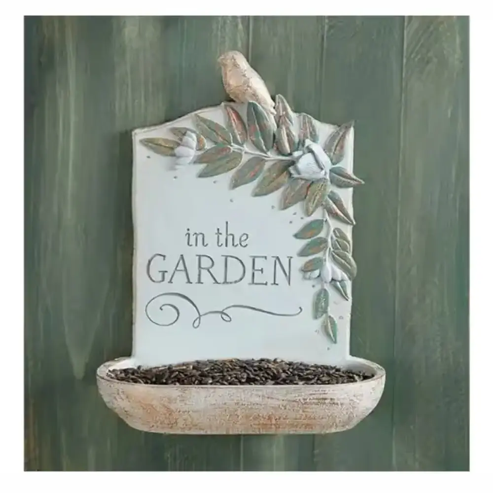 In the Garden Birdfeeder