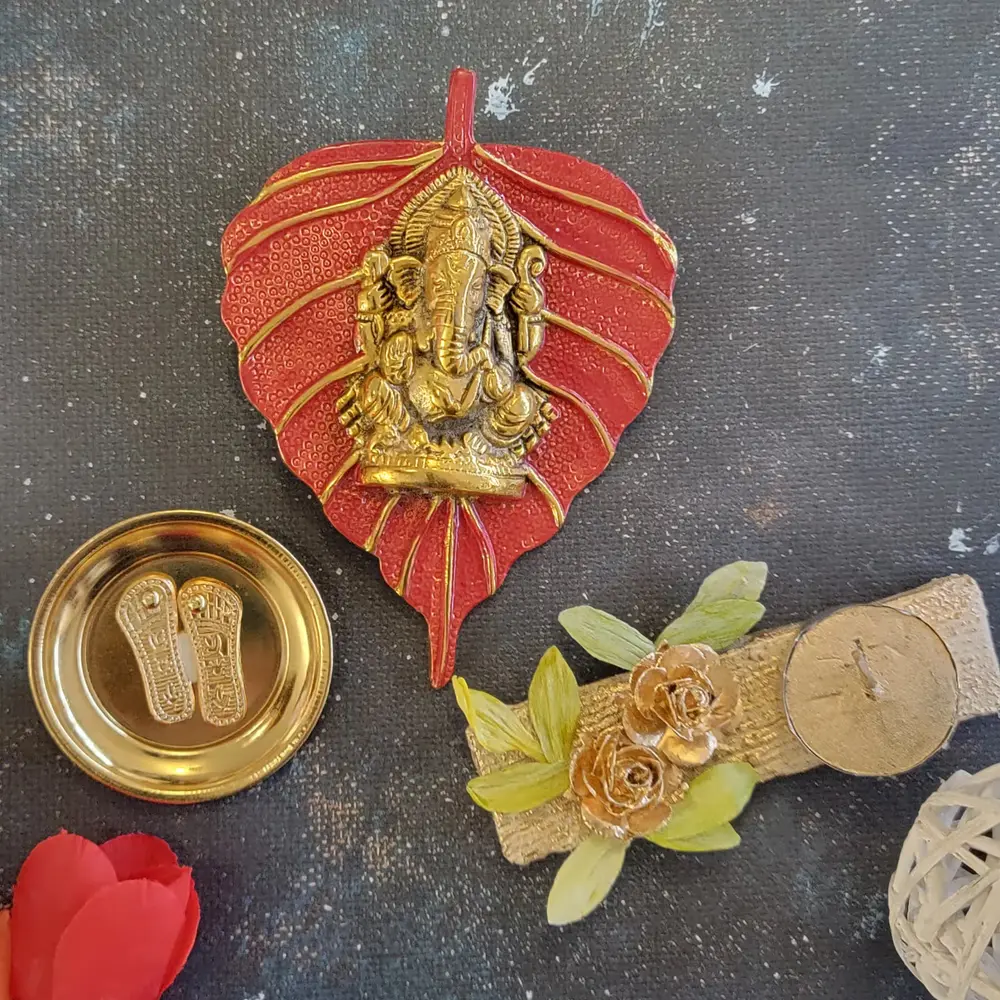 Ganesha Wall Hanging with Four Diyas