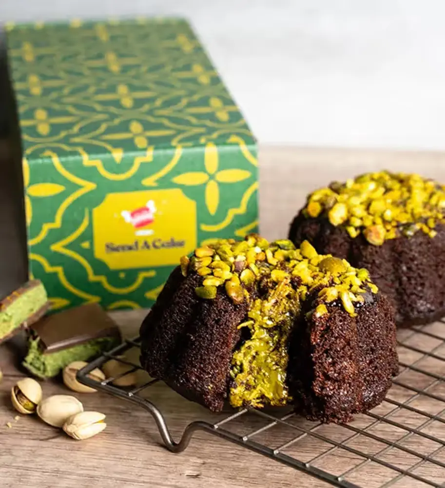 Dubai Chocolate Pistachio & Knafeh Mini Cakes
