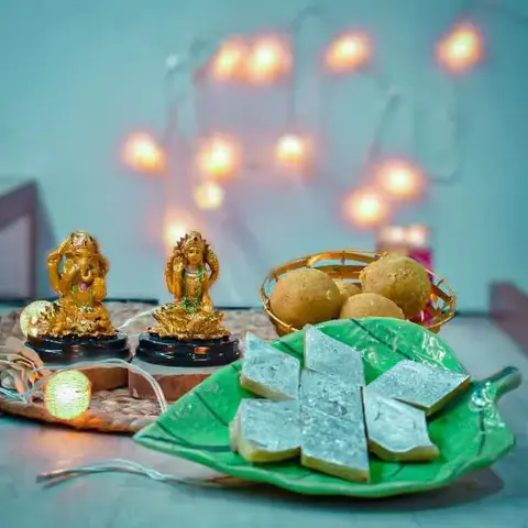 Laxmi Ganesha with Kaju Katli & Besan Laddoo