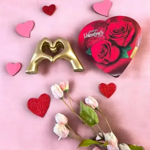 Heart Chocolates & Hands Sculpture