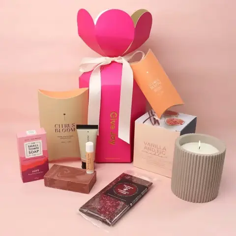 Pamper & Beauty Treats Gift Box