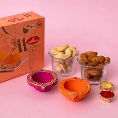 Motichoor Laddoo, Kaju Badam & Diyas